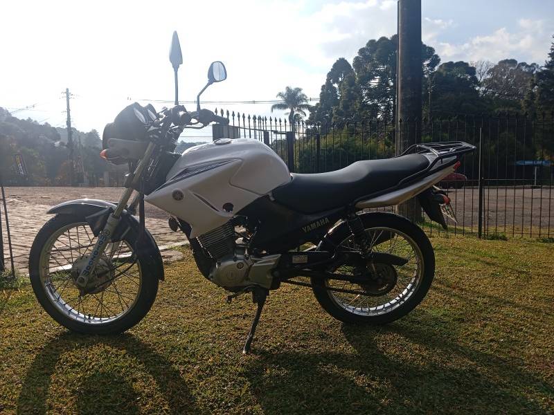 YAMAHA - YBR - 2016/2016 - Branca - R$ 11.900,00